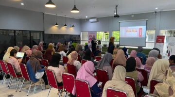 Tingkatkan Kapasitas Digital UMKM Perempuan, Indigo dan Komunitas Usaha Perempuan Adakan Workshop AI dan Media Sosial